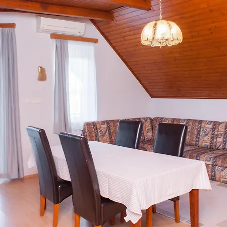 Patricia Rum i privatbostad Siófok